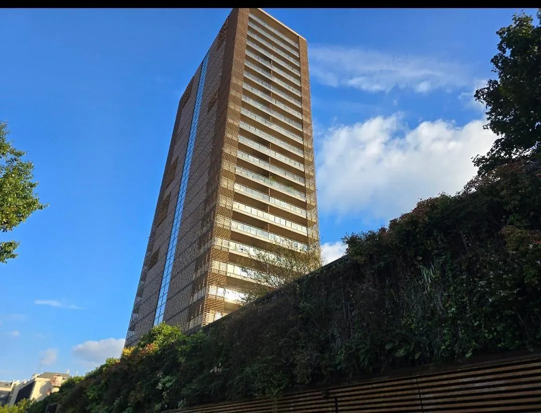 Luna Gym & Pool Exclusive Apartment Milán