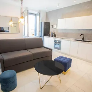  Appartamento Porta Venezia - Design Con Balcone - 55mq
